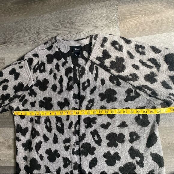 Disney Torrid Cardigan Leopard Minnie Mouse Print 3 Soft Pockets - Picture 10 of 12